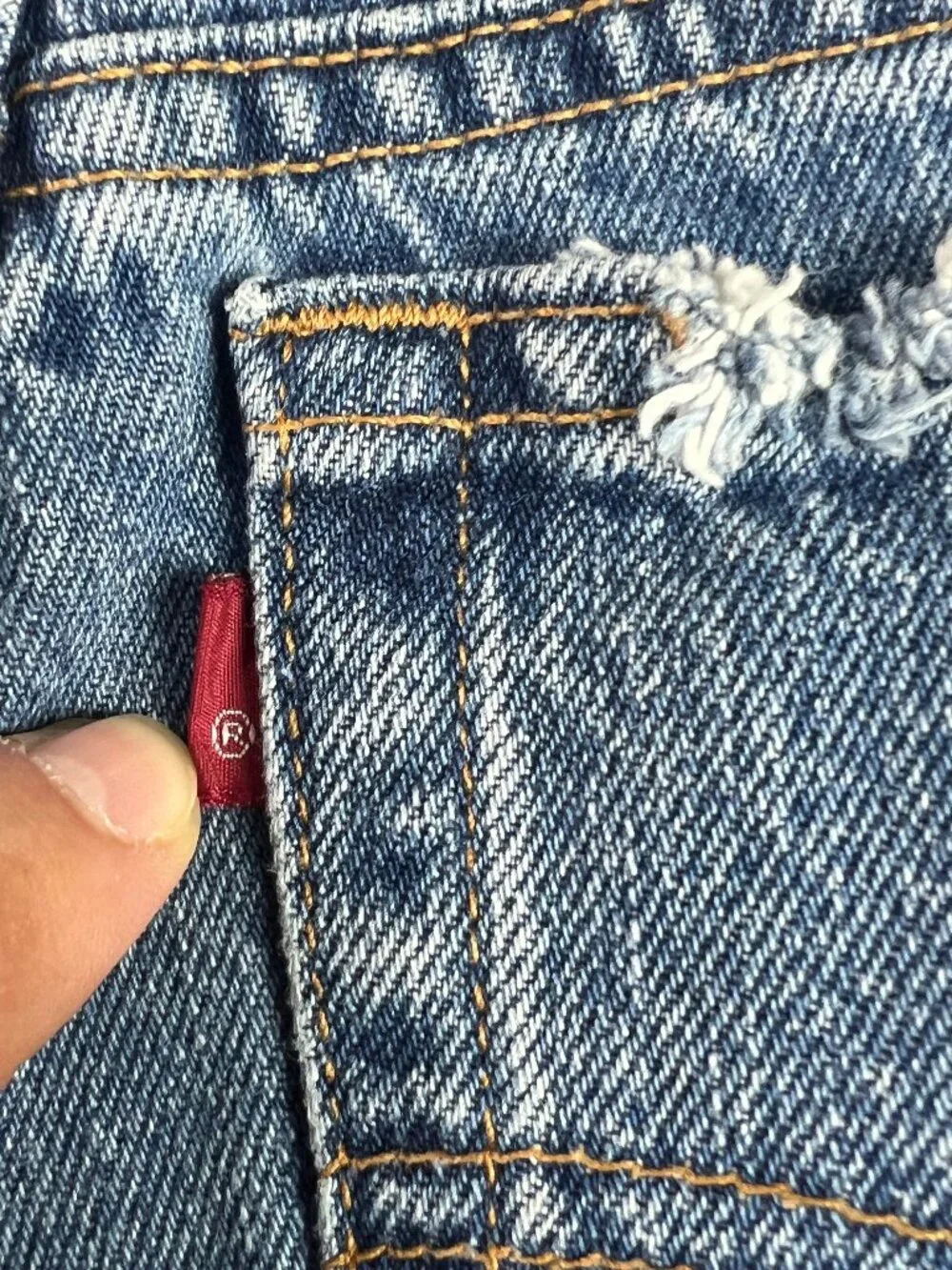 Y2K Levi's Jean Shorts Women 27* High Rise Blue Distressed Jorts USA Made Tag 10